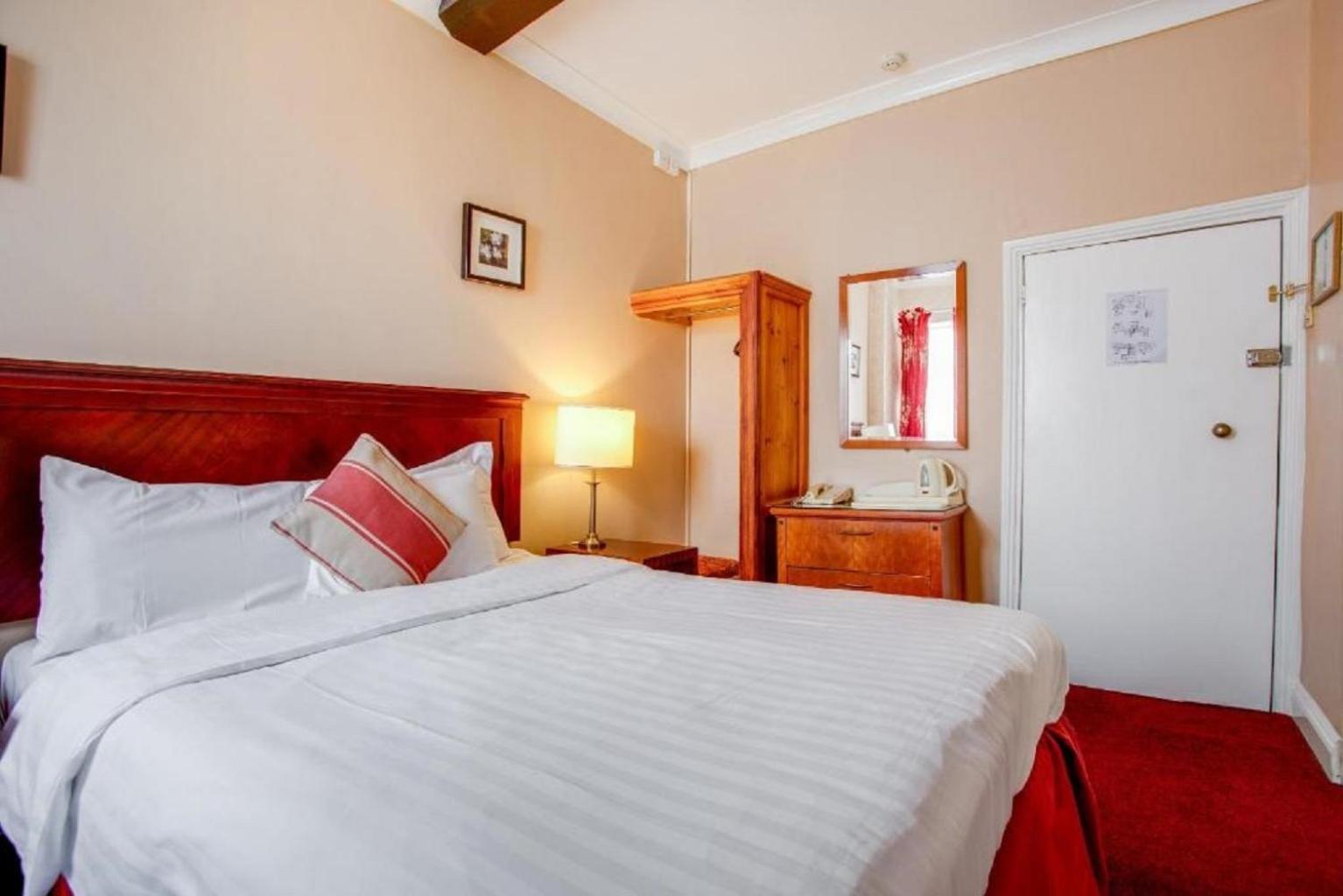 The Rose And Crown Hotel Wisbech Dış mekan fotoğraf