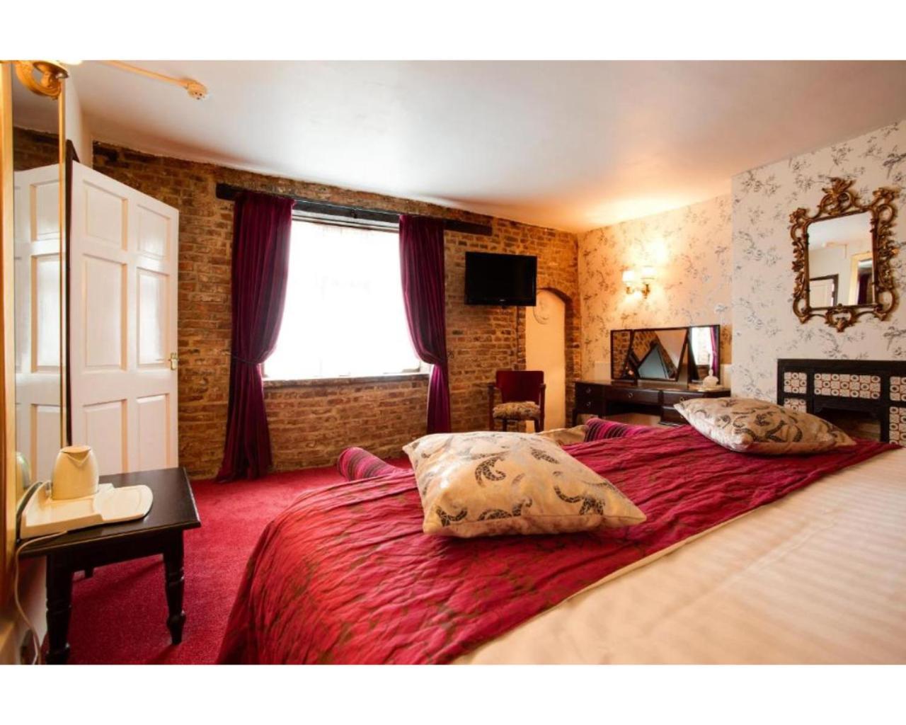 The Rose And Crown Hotel Wisbech Dış mekan fotoğraf