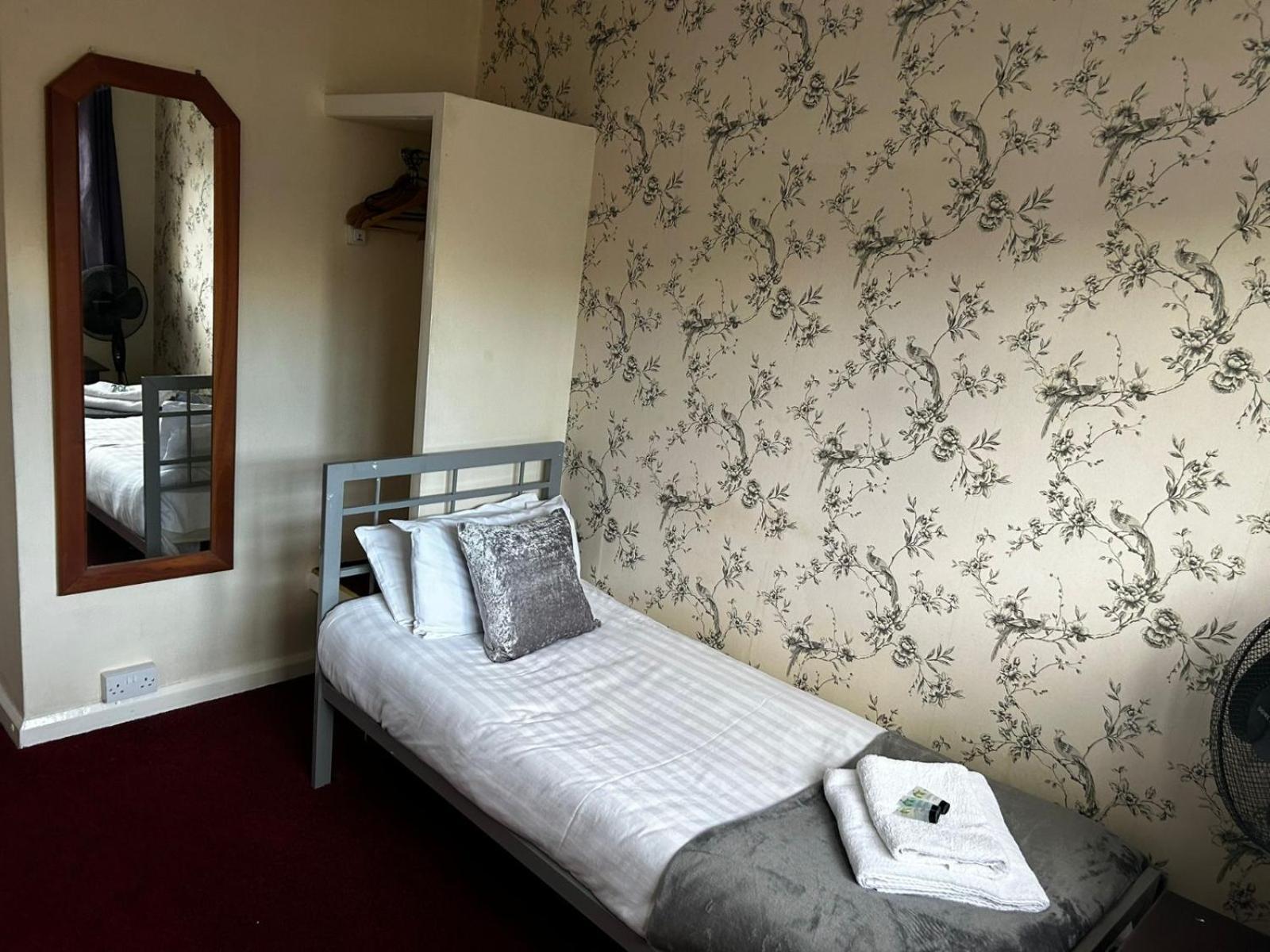 The Rose And Crown Hotel Wisbech Oda fotoğraf